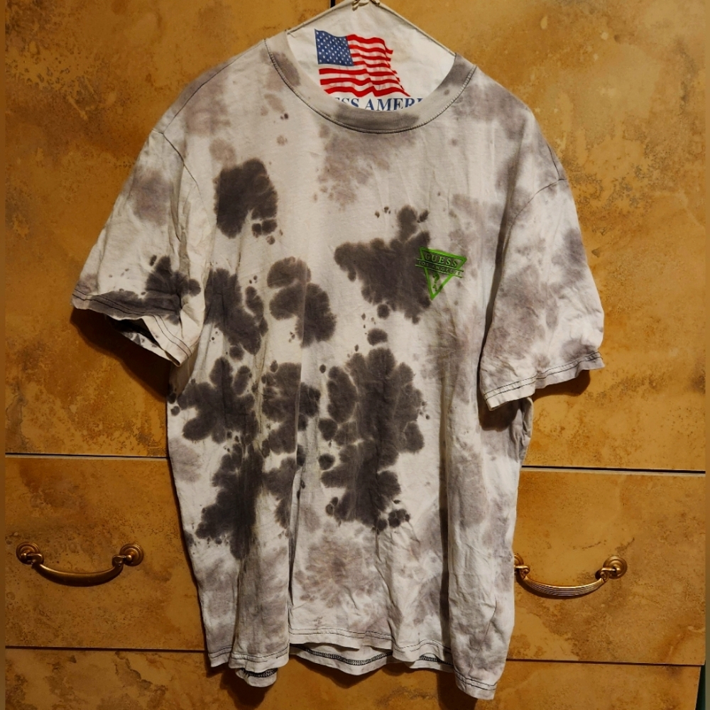 Guess t-shirt
